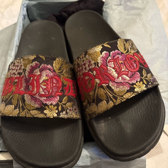 GUCCI Blind For Love Embroidered Jacquard Track Pool Slides Men’s Sz 12 EUC AUTH - Picture 6 of 6